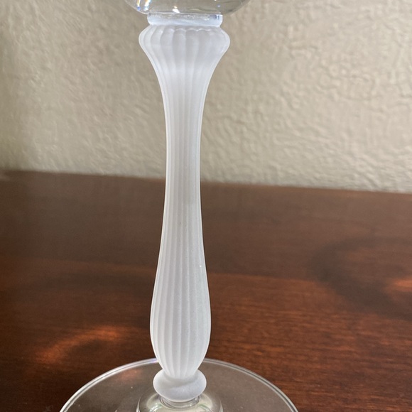 Set of 4, Mikasa, Crystal Wine Glasses with Frosted Stems - Picture 5 of 7